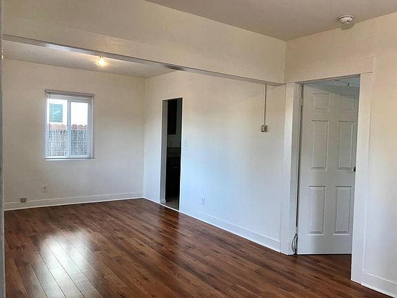 3rd image of 6104 Mesa Ave