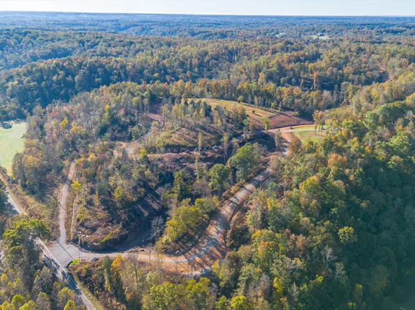 975 Weakley Creek Rd, Lawrenceburg, TN 38464