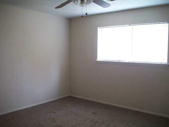 5th image of 1006 S Saint Louis Ave APT A