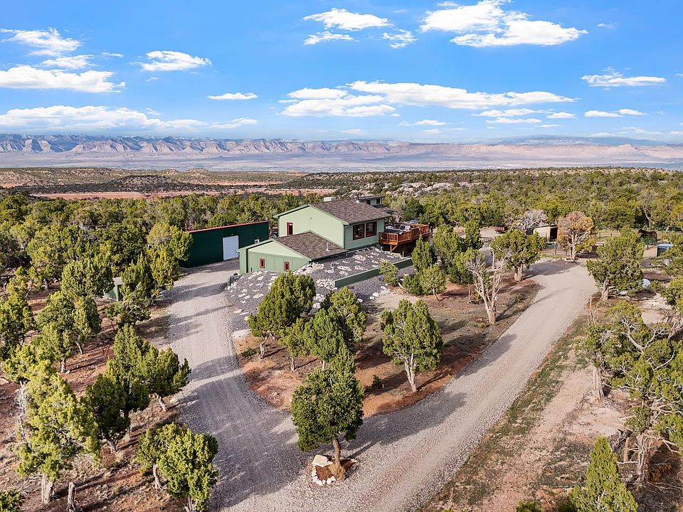 1st image of 330 Canyon Ridge Dr