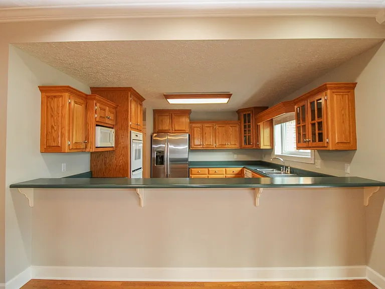 17524 Martin Dr — Photo 9
