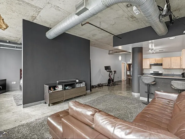 115 W Peachtree Pl NW #413 — Photo 10