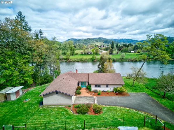 4199 Melqua Rd, Roseburg, OR 97471