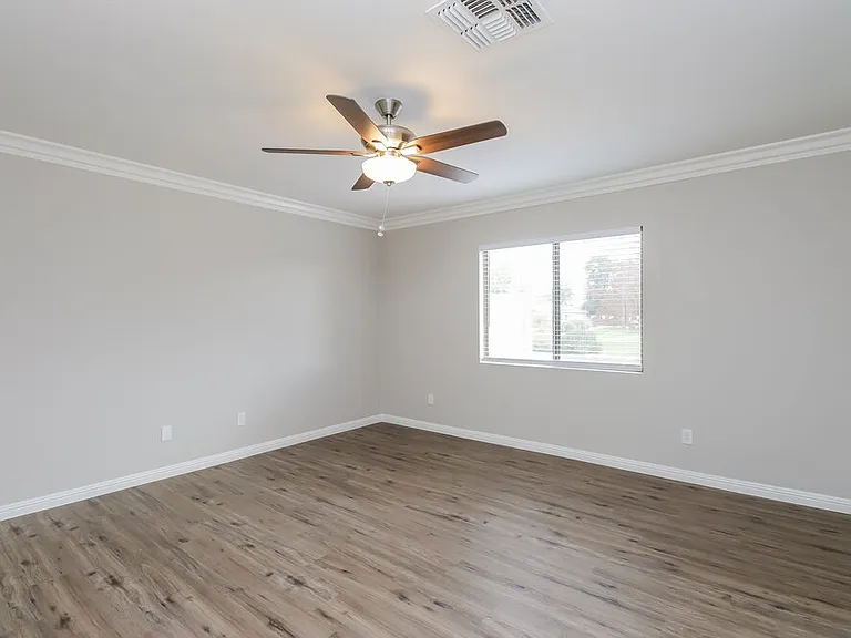 878 E Pollino St — Photo 9