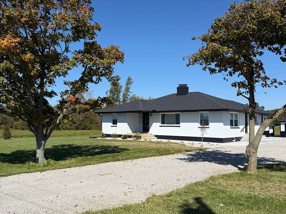 1906 Hussey Rd