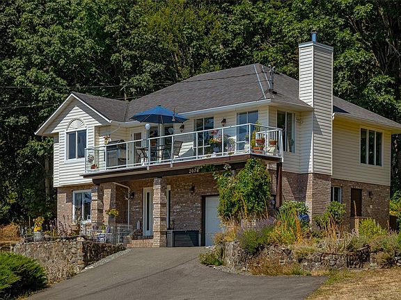 4th image of 2074 Ludlow Rd