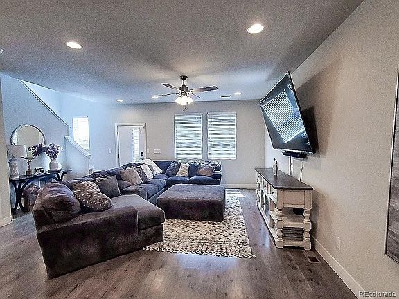 3rd image of 16191 E Bolling Drive