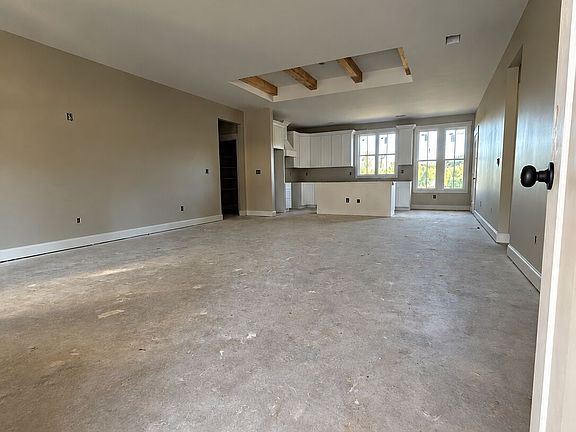 2nd image of 614 Lake Laurel Rd