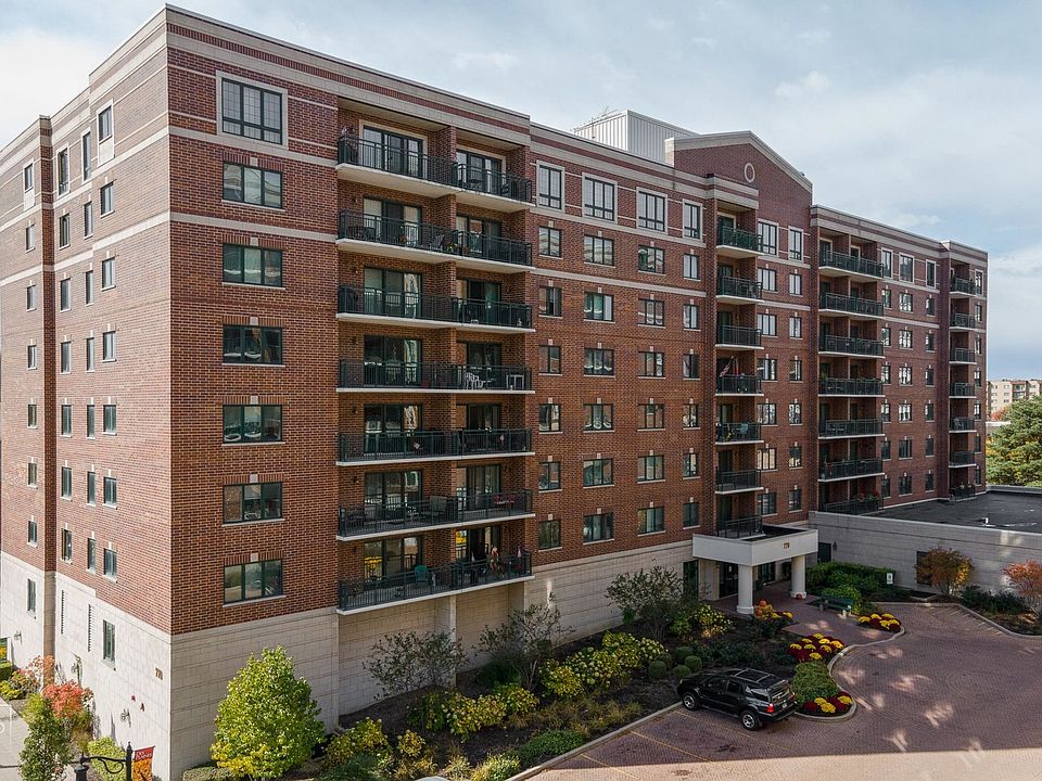 1st image of 770 Pearson St APT 510