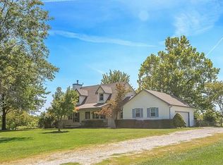 14900 Green Briar Dr, Smithville, MO 64089
