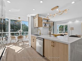 7250 Yonge St #506, Vaughan, ON L4J7X1