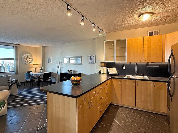 3rd image of 380 Mountain Rd APT 110