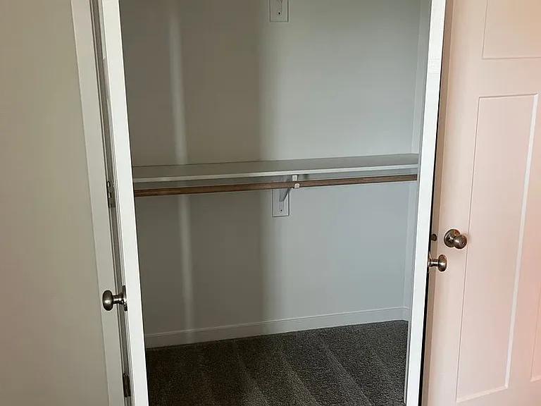 12354 Edgewater Dr — Photo 25