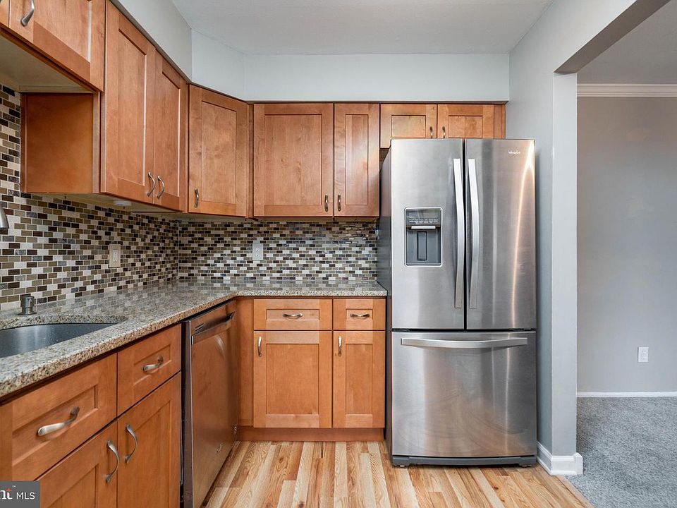 1st image of 902 Garnet Dr