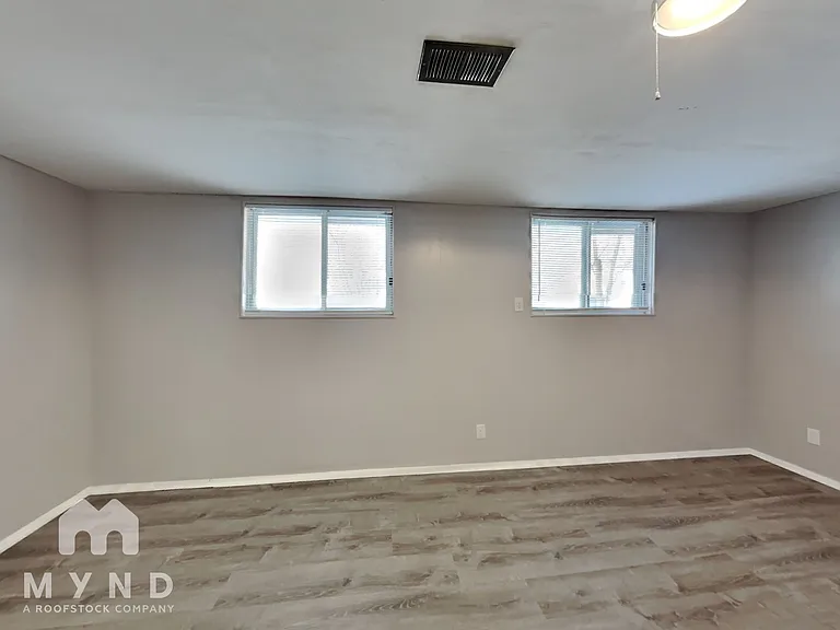 2270 Cardston Dr — Photo 11