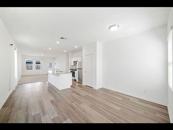 3rd image of 10053 S River St #1