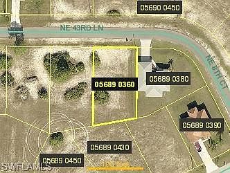 1st image of 812 NE 43rd Ter