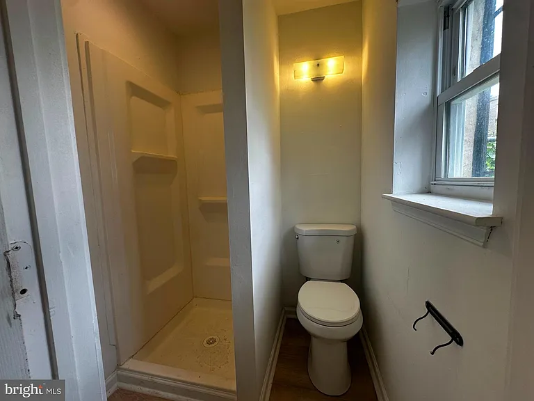 1813 N Gratz St — Photo 18