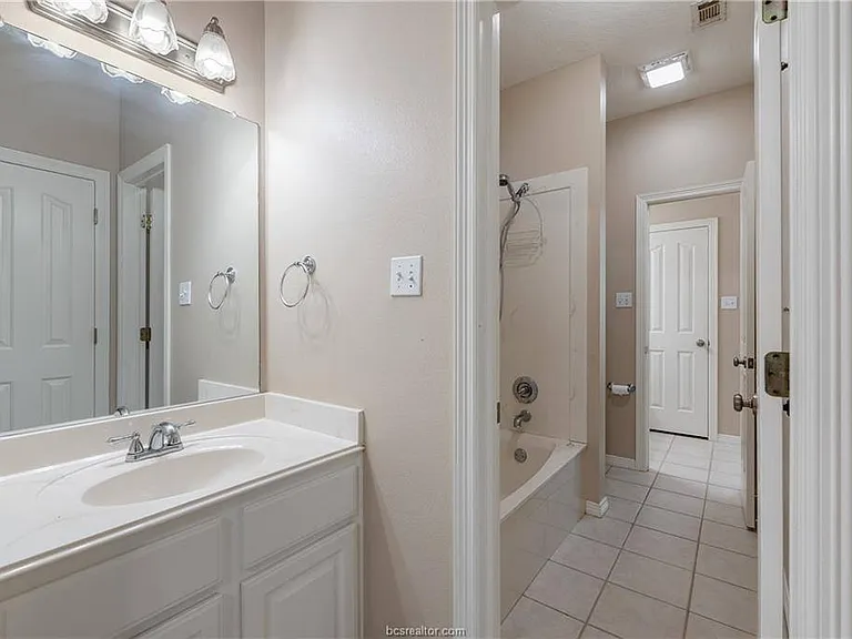 305 Stoney Hills Ct — Photo 20