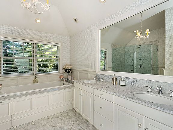 3rd image of 159 Shepherd Ln