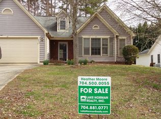 14017 Kedleston Rd, Huntersville, NC 28078