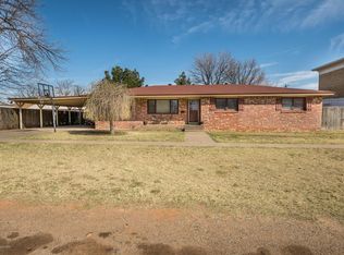 813 W Robertson St, Memphis, TX 79245