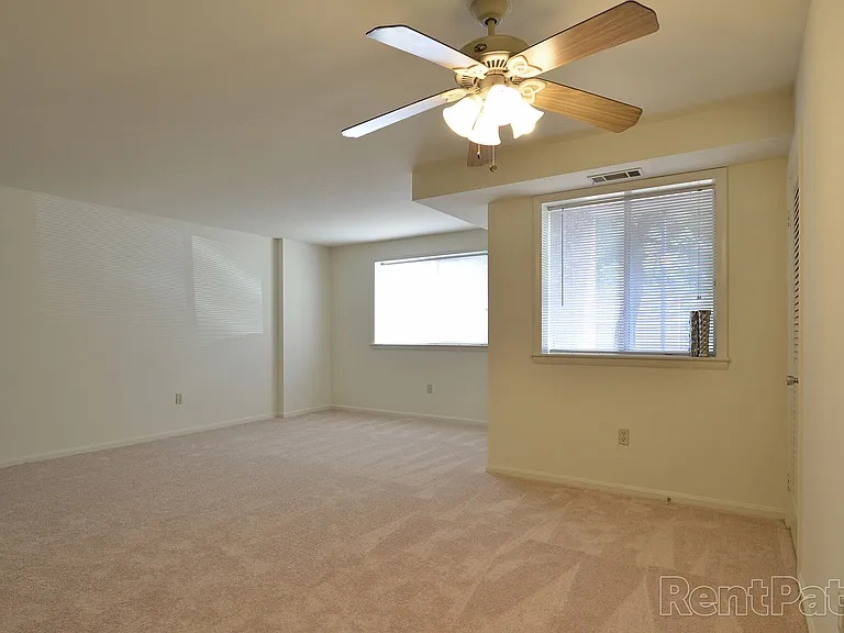 Parkwood Apartments — Photo 47