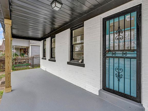 2nd image of 835 Josephine St