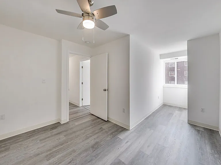 4750 Benning Rd SE — Photo 2