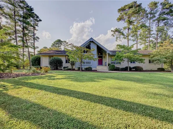 852 Craig Dr, Suffolk, VA 23434