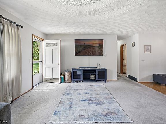 5th image of 513 Steele Ave