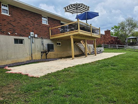 5th image of 5621 Briarwood Dr