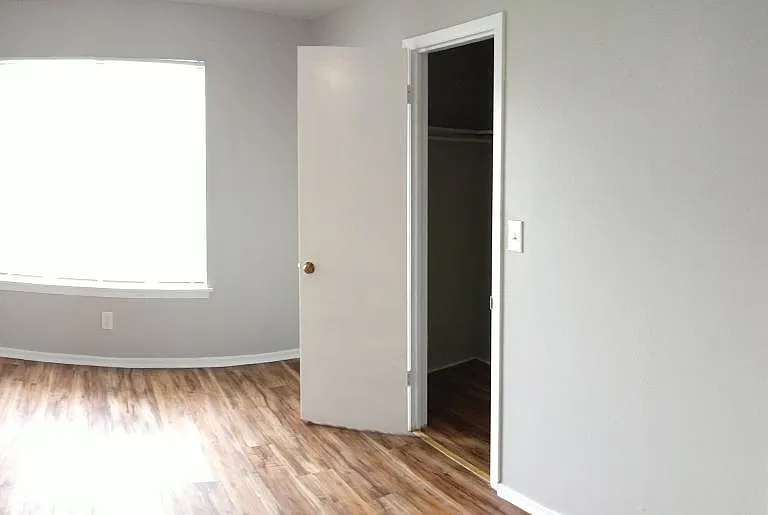 front bedroom - panoramic view