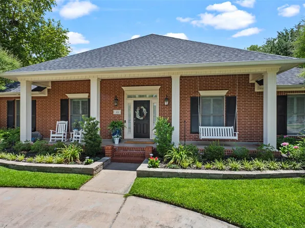 436 Summit Dr, Bossier City, LA 71111