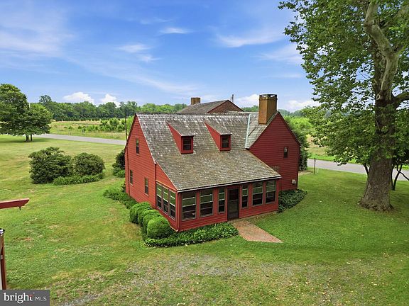 3rd image of 255 Old Mill Rd