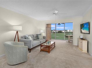 57 High Point Cir W APT 403, Naples, FL 34103