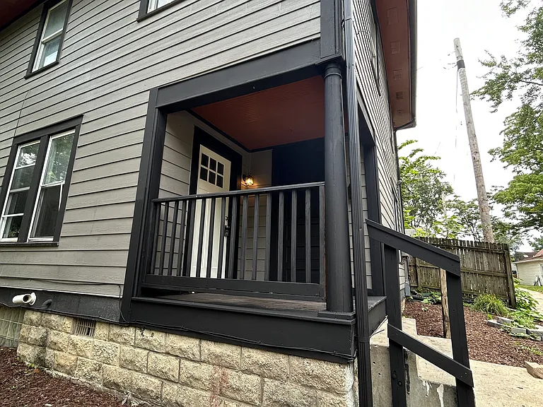 1625 Sturm Ave #2 — Photo 1