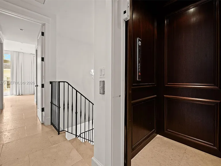 530 Valencia Ave #2 — Photo 12
