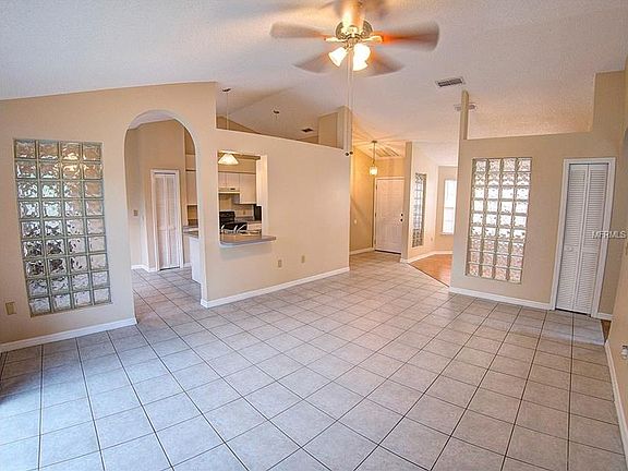 2nd image of 2552 Windsor Heights St
