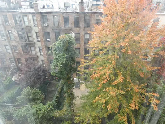 Sold by Karten Real Estate Services LLC | media 19