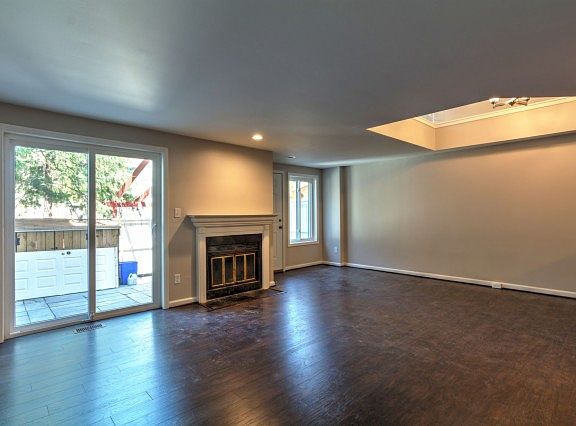 4th image of 2 Lea Pond Ct