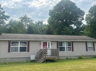 3766 Lovers Ln, Ravenna, OH 44266