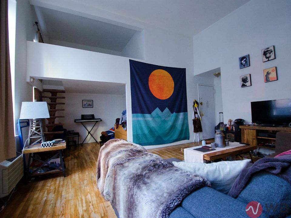 2nd image of 239 E 18th St #3F