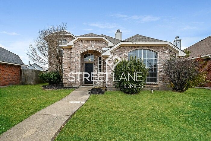 1st image of 2808 Clearwater Dr