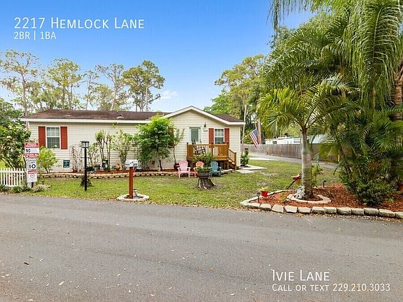 2nd image of 2217 Hemlock Ln