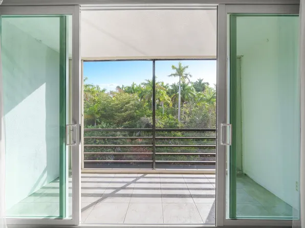107 Royal Park Drive #3C, Oakland Park, FL 33309