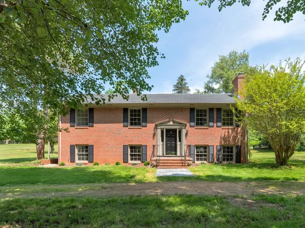 1525 Old Ballard Rd, Charlottesville, VA 22901