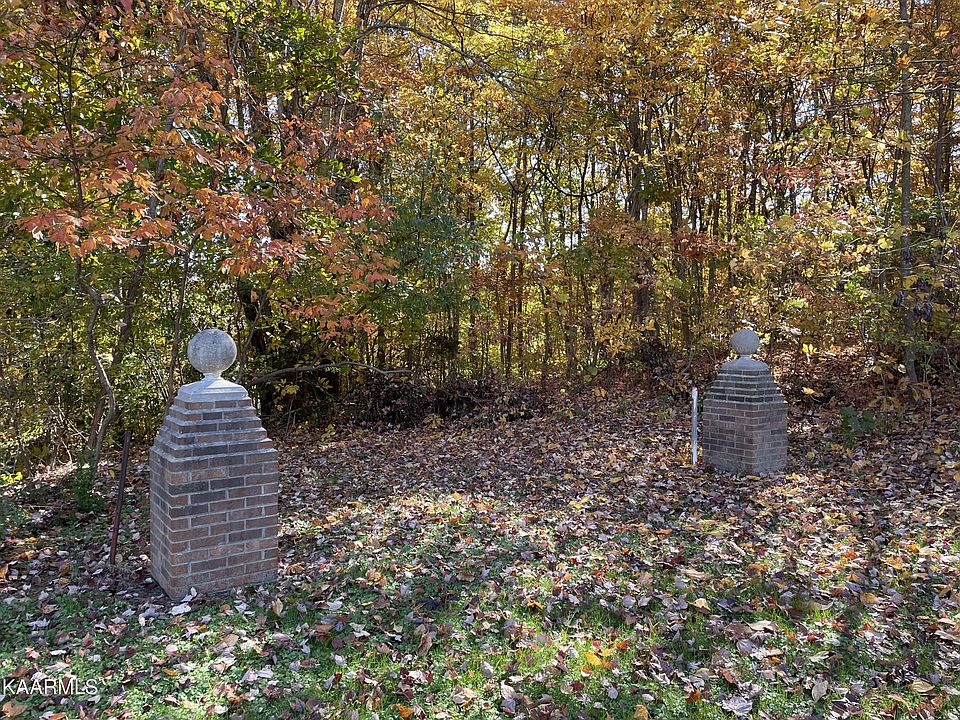 1st image of Cove Cir