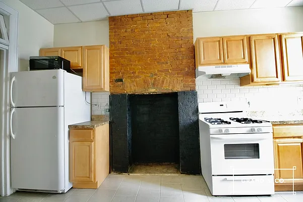 Rented by Grand & Co. | media 6