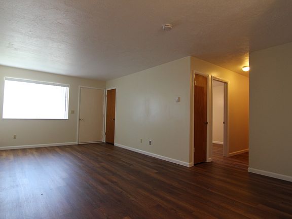 4th image of 1070 Canal Ave